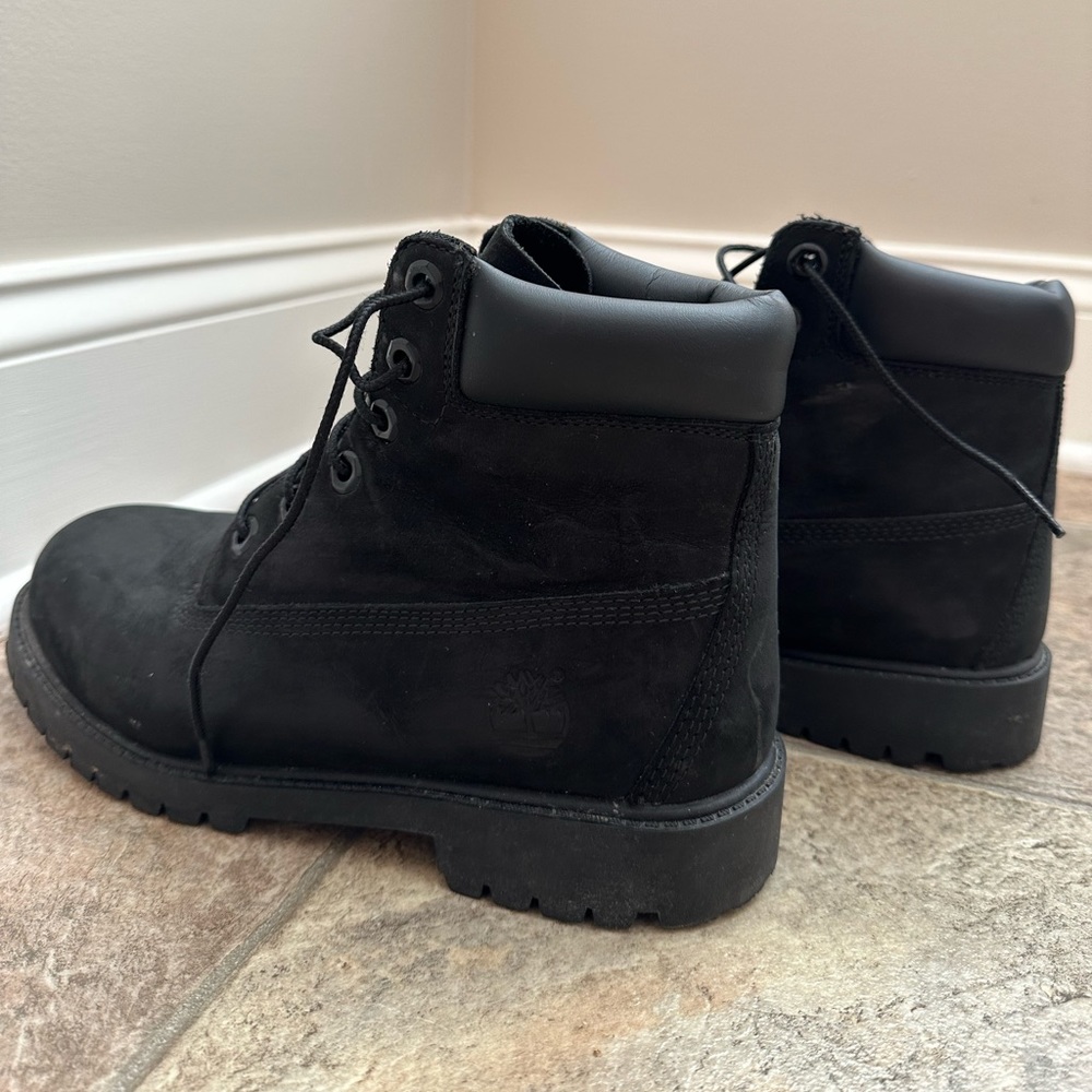 Used Black Timberland Boots